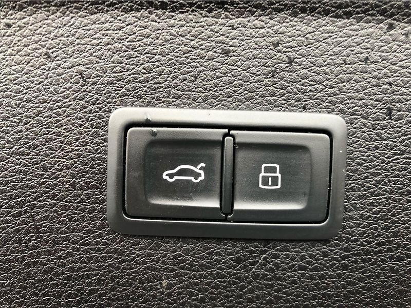Audi Q5 DESIGN 2.0 TDI 140 KW Quattro - fotka 28 z 30