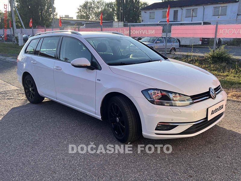 Volkswagen Golf (2018) 2.0 TDi, 1.maj, Join, navi - fotka 1 z 3