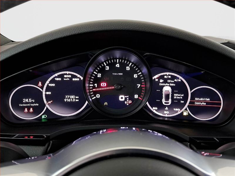 Porsche Cayenne (2023) V6 - fotka 11 z 20