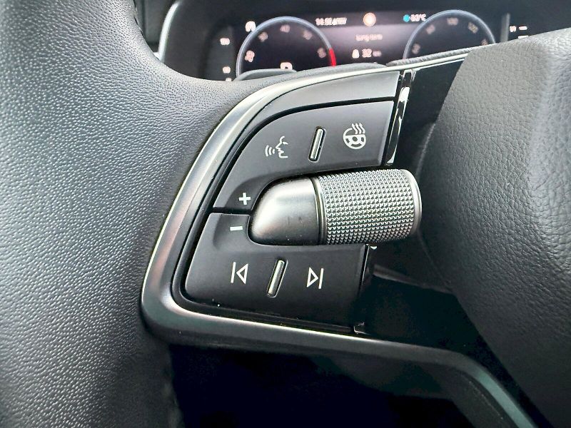 Škoda Kamiq (2025) SELEC TSI 85/1.0 A7F - fotka 18 z 26