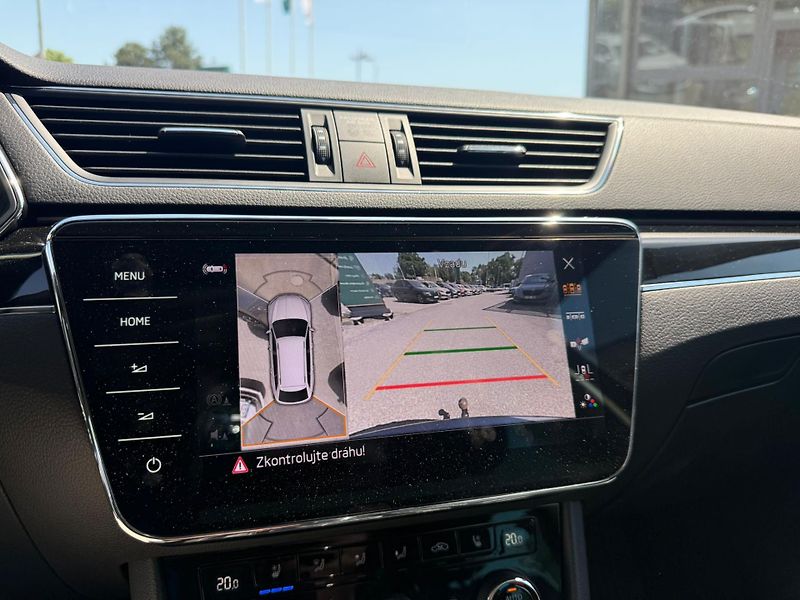 Škoda Superb L&K 2.0 TSI 140kw DSG Combi - fotka 17 z 27