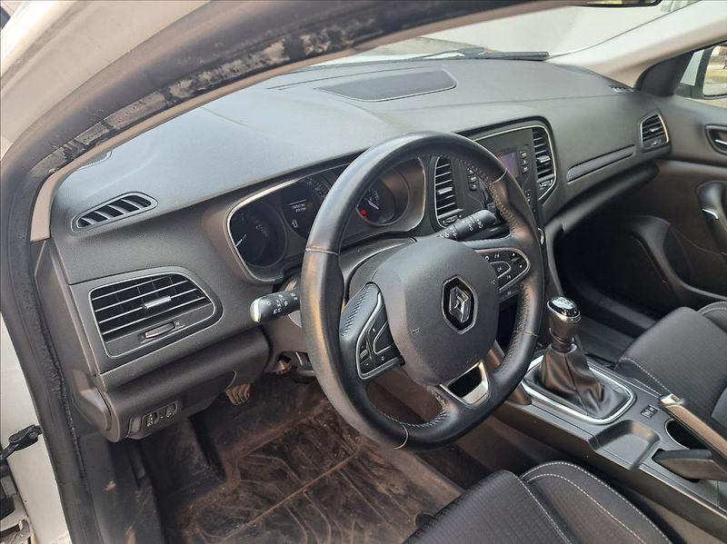 Renault Mégane 1,5 dCi - fotka 18 z 38