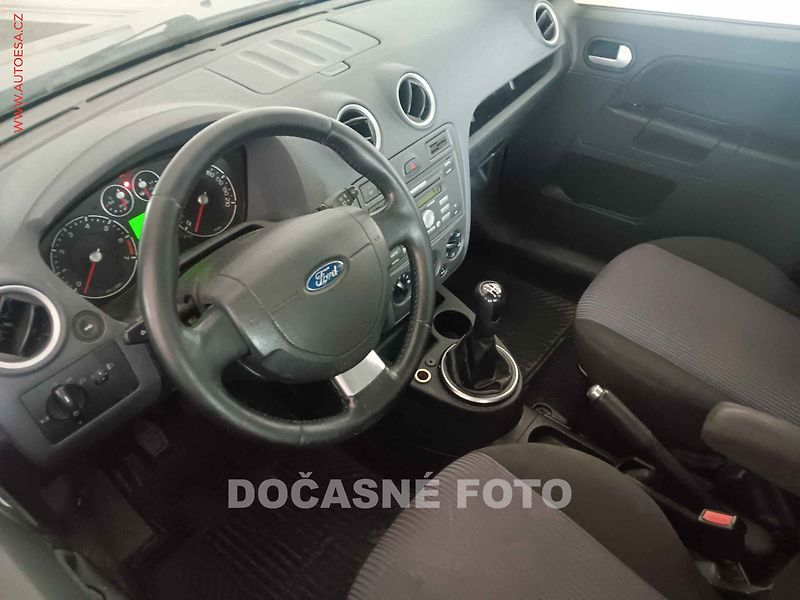 Ford Fusion (2010) 1.4i, 2.maj,ČR, AC, STK9/28 - fotka 3 z 3