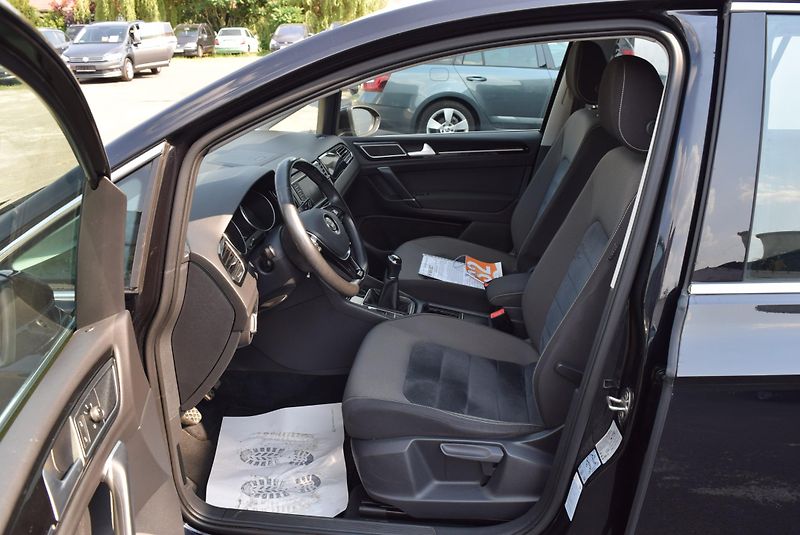 Volkswagen Golf Sportsvan (2015) 1.4TSI 92kw HGLBMT TAŽ KAM APP - fotka 18 z 50