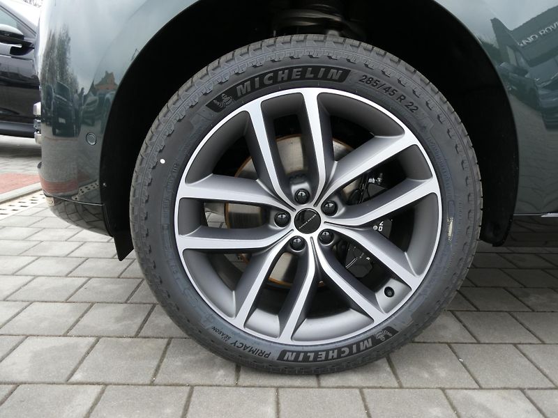 Land Rover Range Rover 4,4 Autobiography P530 - fotka 2 z 44