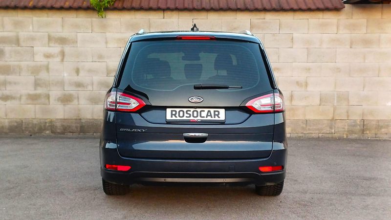 Ford Galaxy 2.0 140kW EcoBlue AWD TITANIUM - fotka 6 z 50