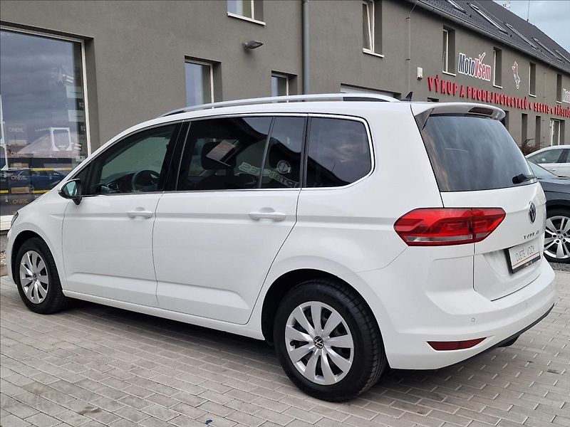 Volkswagen Touran 2.0 TDI Comfortline,ČR,1.Maj. - fotka 7 z 50