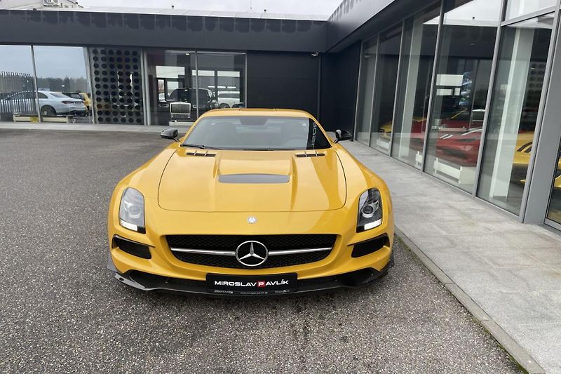 Mercedes-Benz SLS AMG BLACK SERIES - fotka 14 z 20