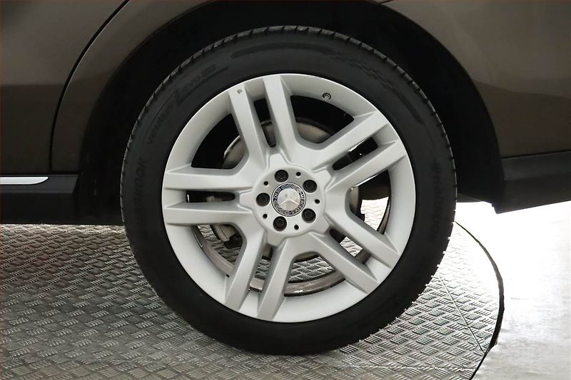 Mercedes-Benz GLE (2016) 350 d - fotka 15 z 27