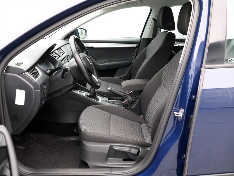 Škoda Octavia 1,6 TDI 81kW CZ Ambition Tažné - fotka 10 z 32
