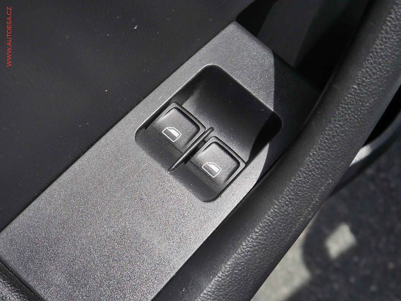 Škoda Rapid (2014) 1.6 TDi, ČR, AC - fotka 12 z 18