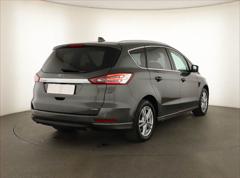 Ford S-MAX (2022) Titanium Hybrid - fotka 5 z 16
