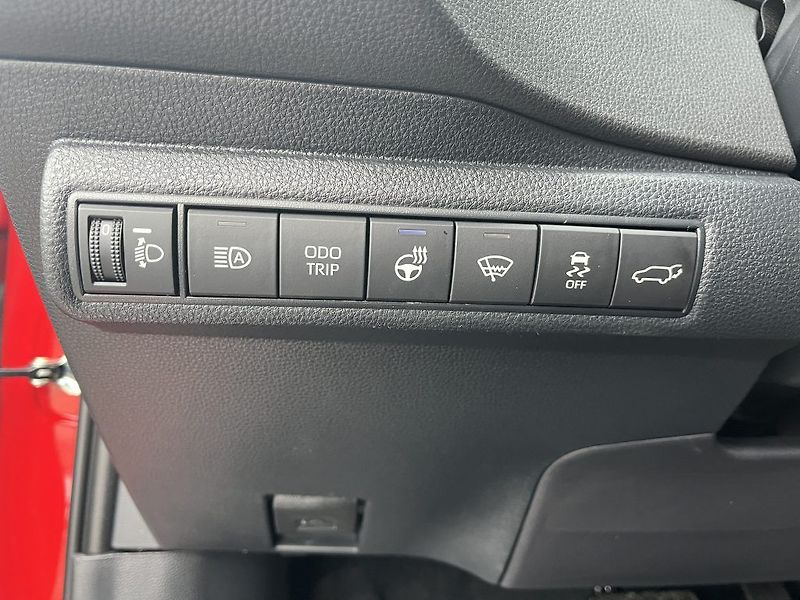 Toyota Corolla 2.0 hybrid GR SPORT - fotka 19 z 28