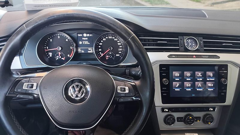 Volkswagen Passat (2019) Webasto-el.tažné-Matrix-Adapt. - fotka 18 z 37