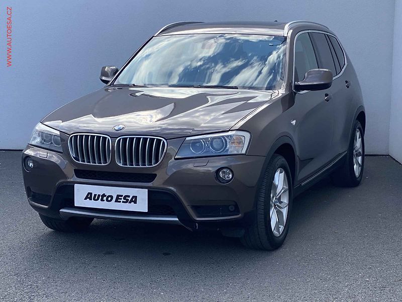 BMW X3 (2013) 3.0D xD, servis.kniha, AT - fotka 3 z 19