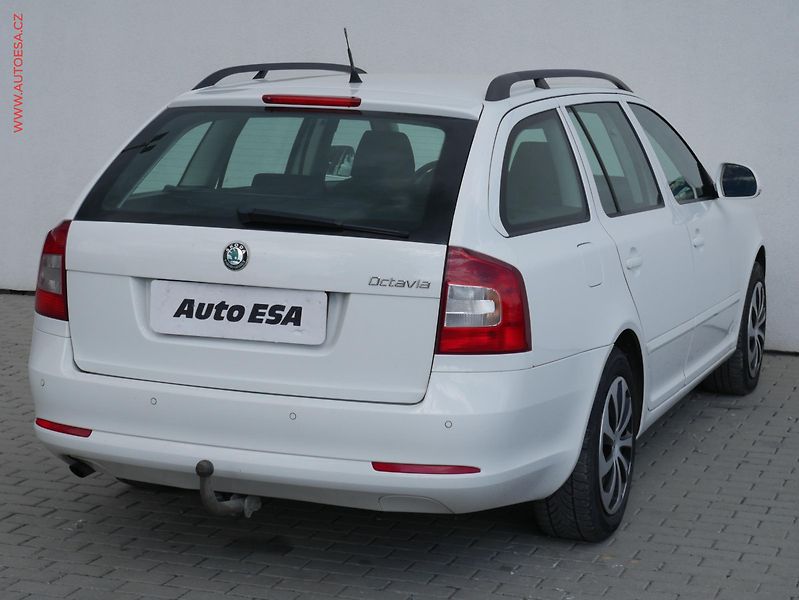 Škoda Octavia (2012) 1.2TSi, Ambition, TZ - fotka 4 z 16