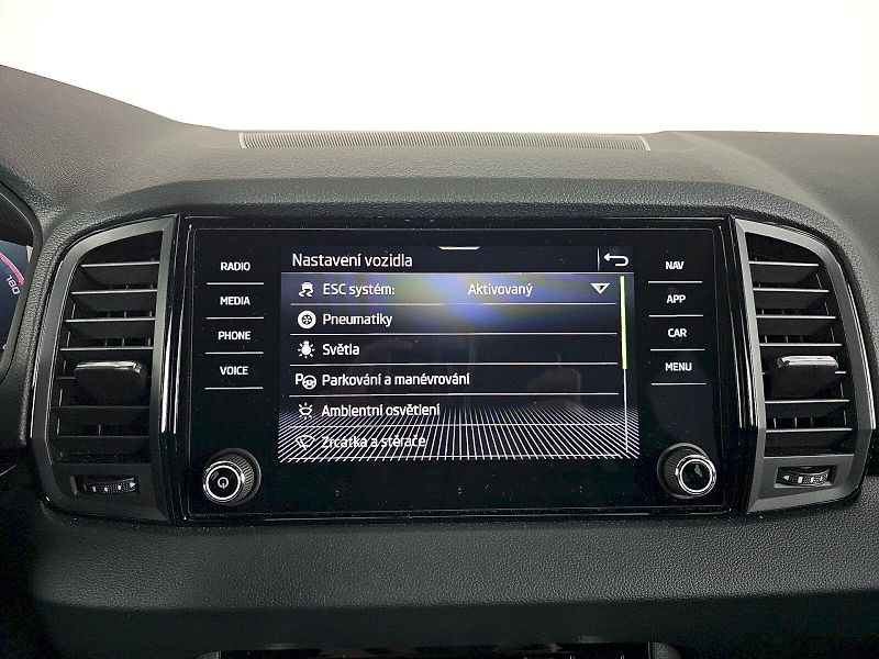 Škoda Karoq (2025) 2.0TSi 140kW 4X4 SPORTLINE TAŽ - fotka 17 z 35