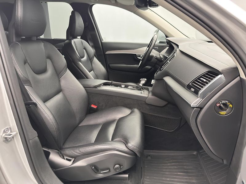 Volvo XC90 T6 AWD INSCRIPTION CZ 1.maj - fotka 26 z 47