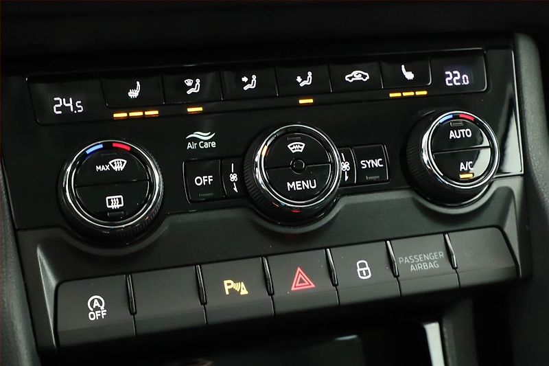 Škoda Karoq (2024) 1.5 TSI, DRIVE, DPH, KEYLESS - fotka 13 z 15