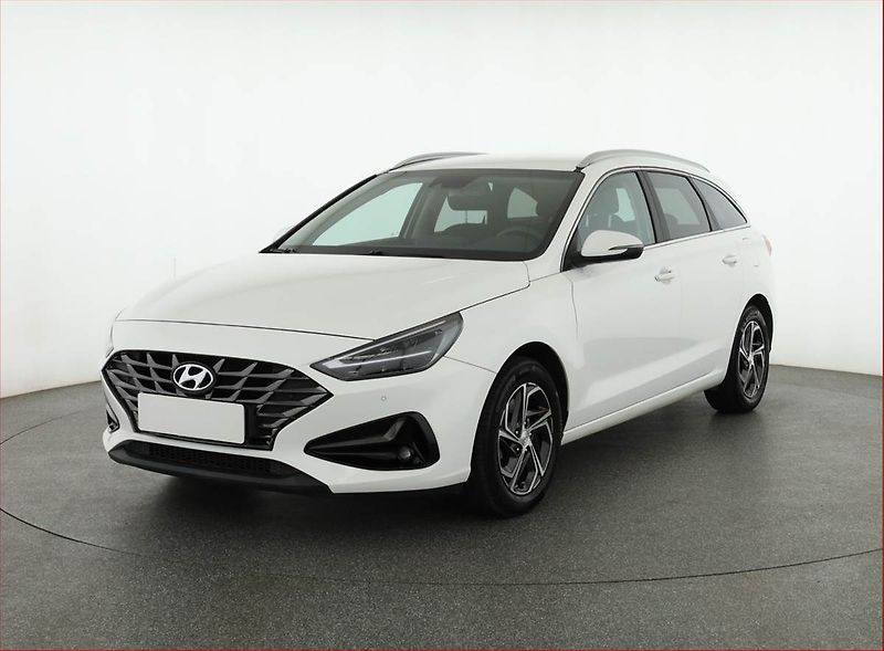 Hyundai i30 (2023) 1.5 DPI, Serv.kniha, Navi - fotka 2 z 18