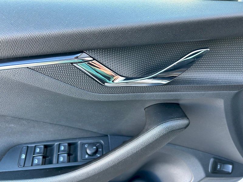Škoda Kamiq (2020) Scoutline 1.5 TSI 110 kW DSG - fotka 16 z 33