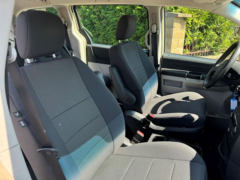 Chrysler Grand Voyager (2009)  RT 3.8 V6 EU 2009 - fotka 10 z 16