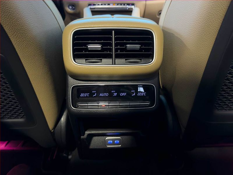 Mercedes-Benz GLS (2025) 450 d 4MATIC - fotka 25 z 27
