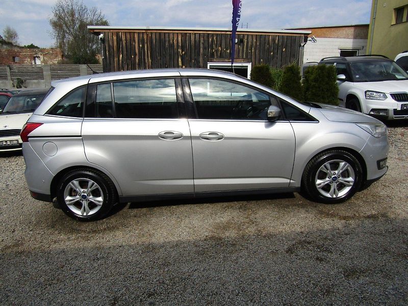 Ford Grand C-MAX (2016) 1.5 TDCi 88kW - fotka 9 z 37