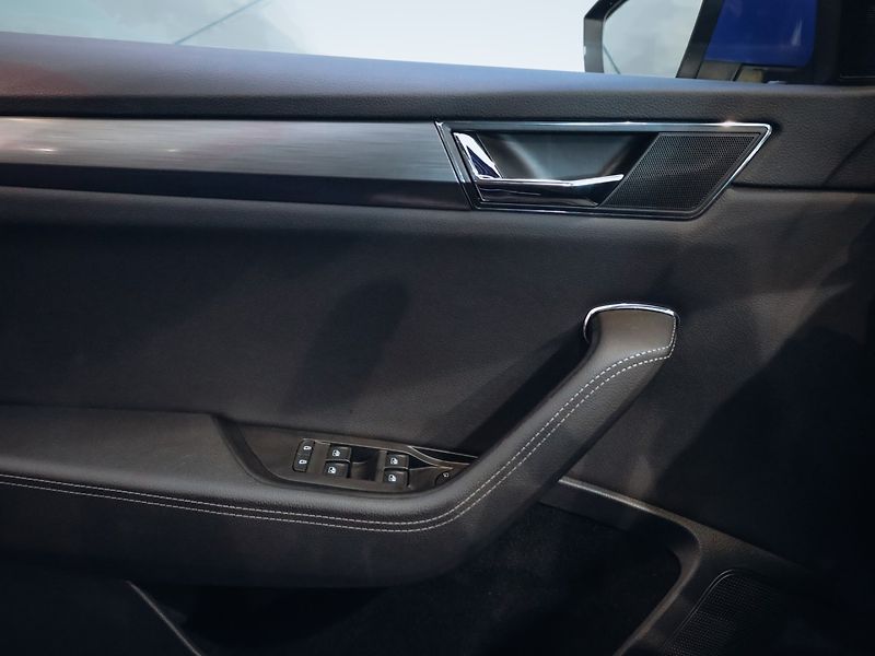 Škoda Superb 2.0 TDI 147kW Style DSG - fotka 8 z 24