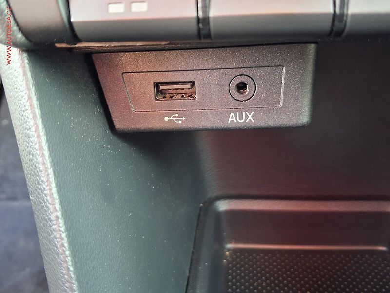 Škoda Rapid (2014) 1.6 TDi, ČR, Elegance - fotka 16 z 20