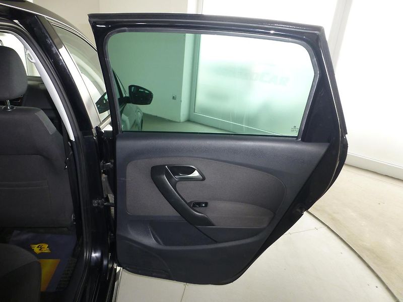 Volkswagen Polo (2013) 1,2TSI*ALU*PARK*VYHŘ.S**R-LINE - fotka 21 z 25