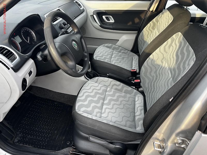 Škoda Roomster (2008) 1.2 12V, ČR, AC - fotka 9 z 13