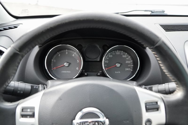 Nissan Qashqai 1.5 dci 7MÍST - fotka 28 z 29