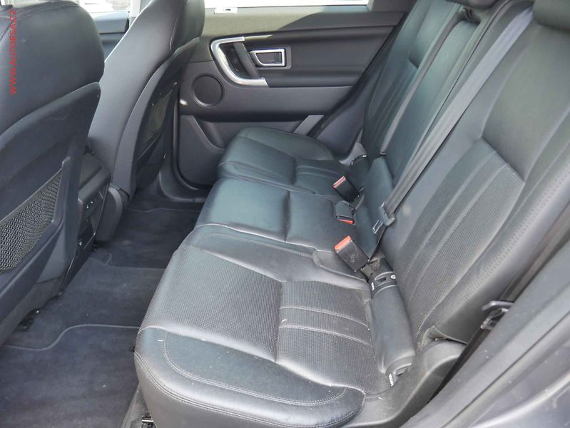 Land Rover Discovery Sport (2016) 2.0 TD4 4x4, AT, kůže, bixen - fotka 10 z 20