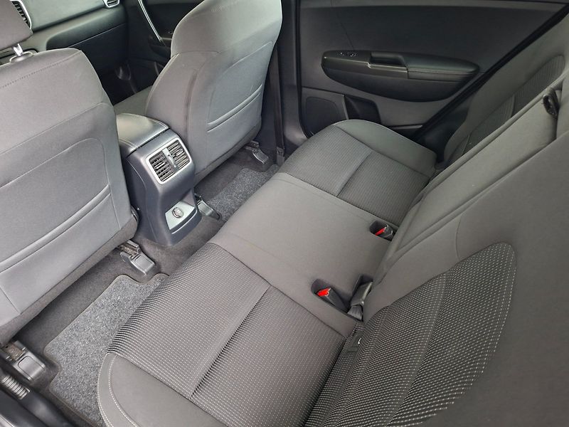 Kia Sportage (2016) 1.7CRDi 85kW -1.MAJITEL-KAMERA - fotka 30 z 41
