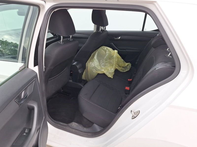 Škoda Fabia (2018) 1.0 TSI / 81 kW / 6MP / STYLE - fotka 27 z 30