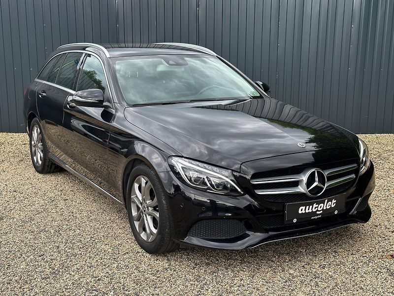 Mercedes-Benz Třídy C 200d AVNTGARDE - fotka 1 z 24
