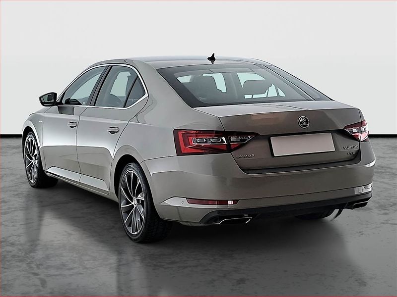 Škoda Superb (2016) Laurin&Klement 2.0 TSI, 4X4 - fotka 4 z 21