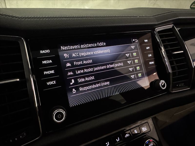 Škoda Kodiaq 2,0 TDi  DSG 4x4 L&K Virtual A - fotka 31 z 50