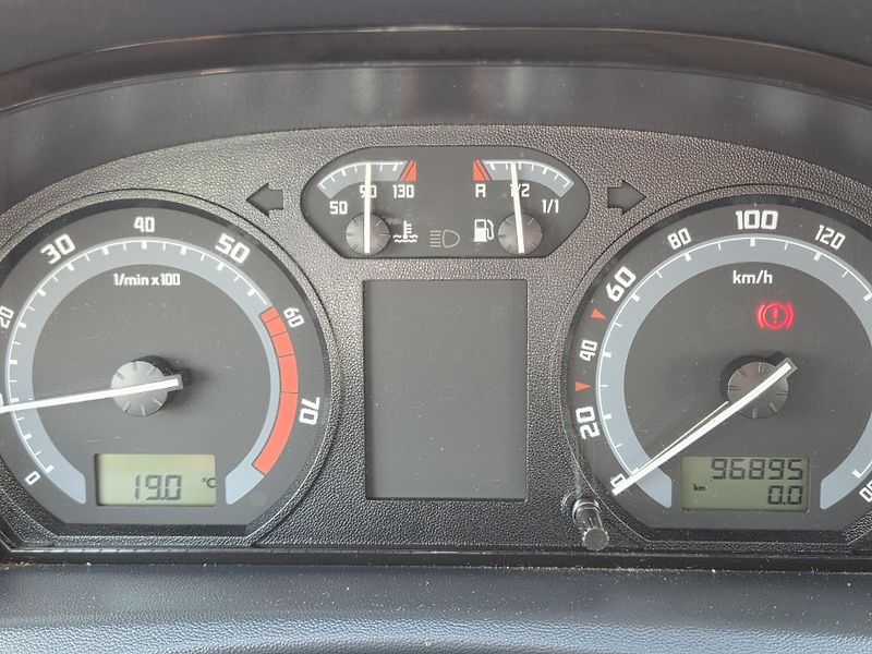Škoda Fabia (2006) 1.2 HTP 64 Classic MAN5 - fotka 14 z 23