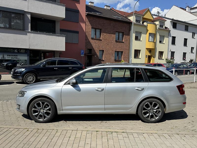 Škoda Octavia 2.0 TDi ČR digi klima - fotka 3 z 16
