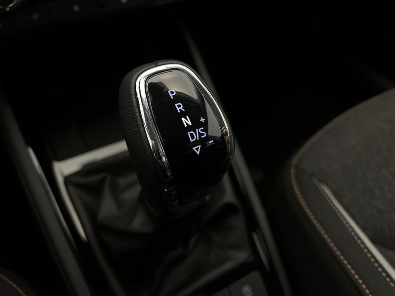 Škoda Scala 1.0 TSI Top selection - fotka 13 z 24