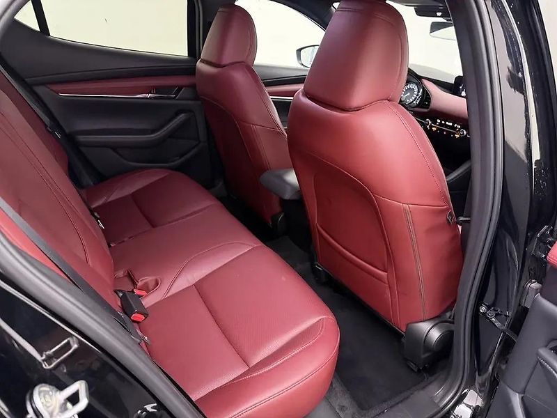 Mazda 3 2.0 e-SkyActiv-X 137kW LUXURY  - fotka 11 z 13