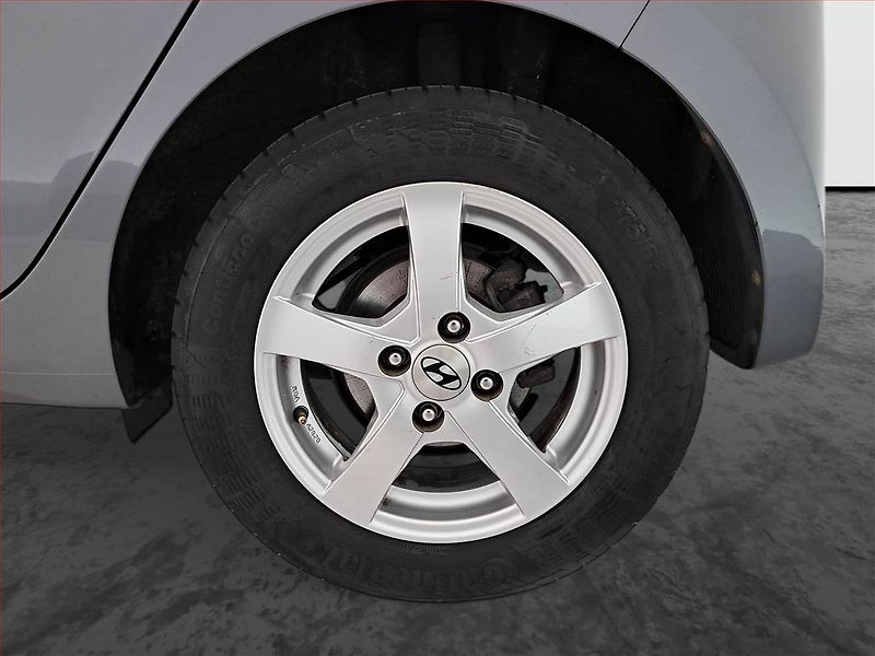 Hyundai i10 (2015) 1.0, ČR,1.maj, Serv.kniha - fotka 15 z 17