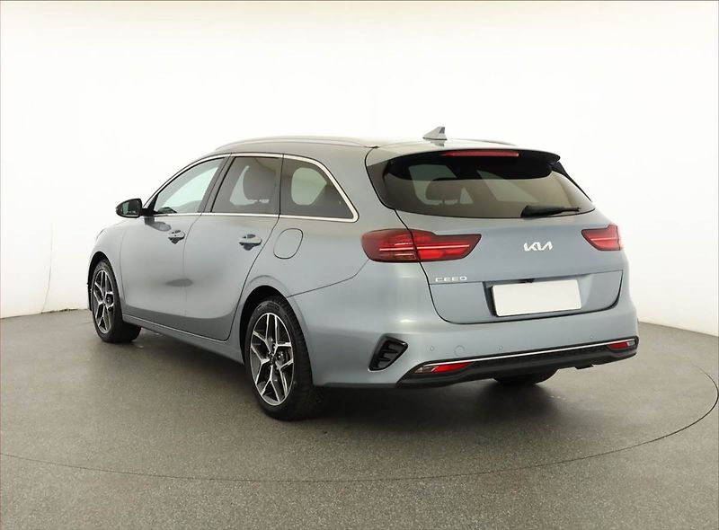 Kia Ceed (2025) 1.5 T-GDI - fotka 4 z 21
