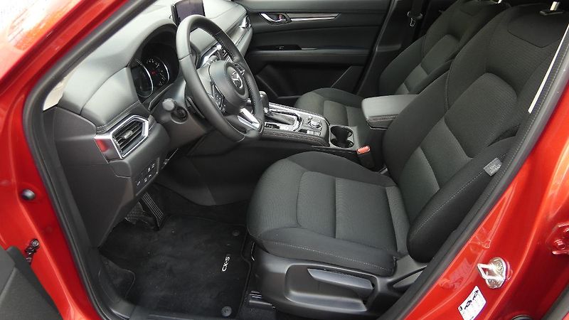 Mazda CX-5 Exclusive-line 2.0 Skyactiv-G1 - fotka 19 z 26