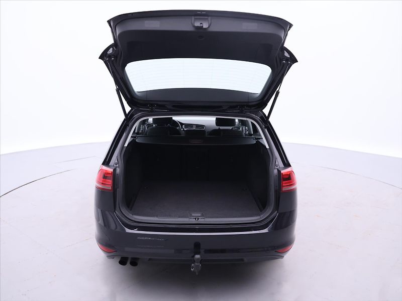Volkswagen Golf 1,4 TSI Highline Serv.kniha - fotka 9 z 25