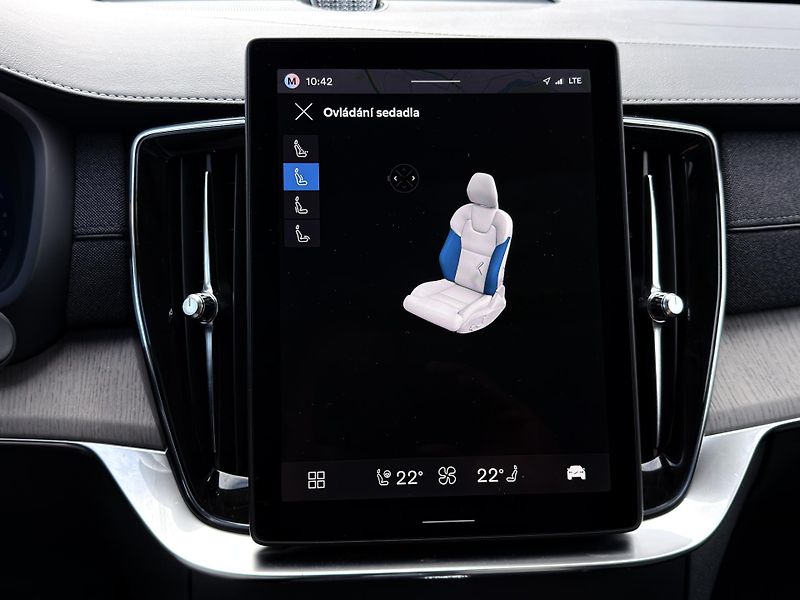 Volvo XC90 B5 AWD ULTRA BRIGHT // +kola  - fotka 30 z 59