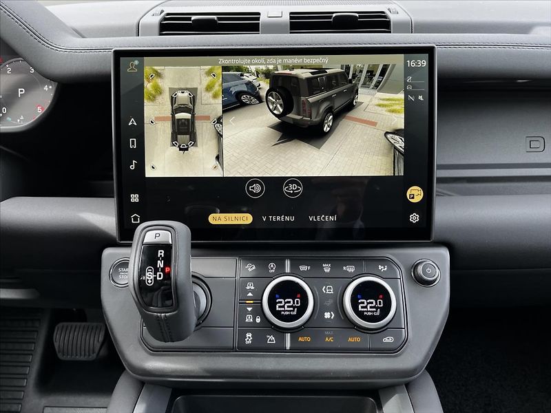 Land Rover Defender (2026) 3,0 110 X-Dynamic SE D250 AWD - fotka 13 z 18
