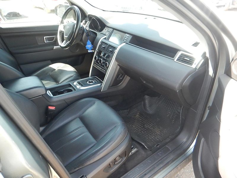 Land Rover Discovery Sport 2.0 TD4, DIGIKLIMA - fotka 13 z 22